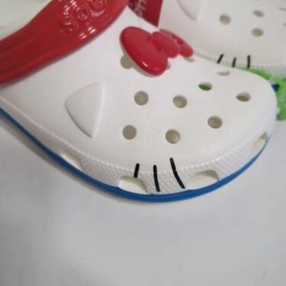 Hello Kitty CROCS!! - Picture 5 of 14